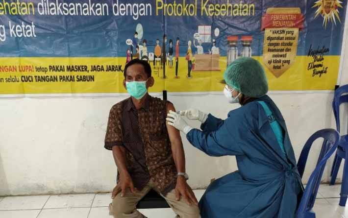 22 Lansia Ikuti Vaksinasi Covid-19 di Desa Tumbang Tambirah Gunung Mas
