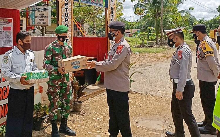Dirpamobvit Polda Kalteng Tinjau Pos Penyekatan di Perbatasan Barito Timur