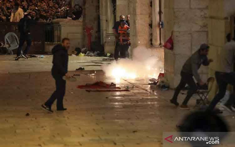 Bentrokan, Salat pada Malam Lailatul Qodar di Yerusalem