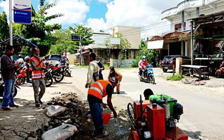 Dinas PUPR Lakukan Perbaikan Jalan Dalam Kota