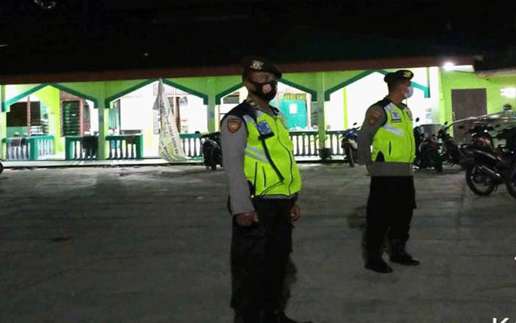 Personel Polresta Palangka Raya Ingatkan Disiplin Prokes