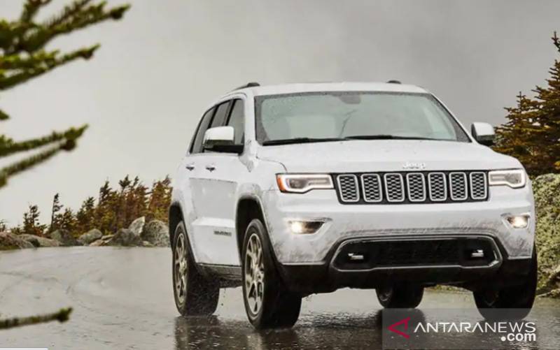 Kelangkaan Semikonduktor Paksa Produksi Jeep Cherokee Terhenti