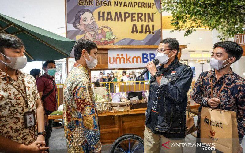 Menparekraf Ajak Masyarakat Belanja Produk Lokal untuk lebaran