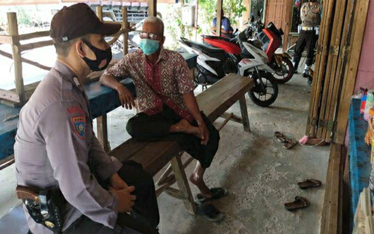 Sambangi Warga, Ini yang Disampaikan Personel Polsek Kapuas Murung