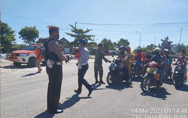 Objek Wisata Ditutup Selama Libur Lebaran, Petugas Gabungan Jaga Ketat Pintu Masuk