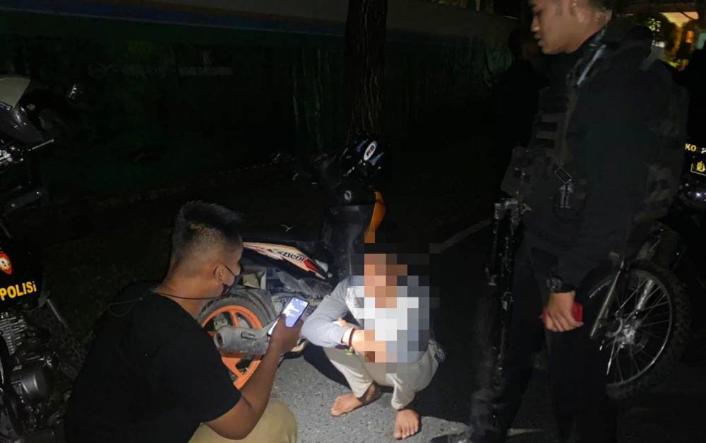 Pasangan Diduga Mesum Kaget Didatangi Polisi