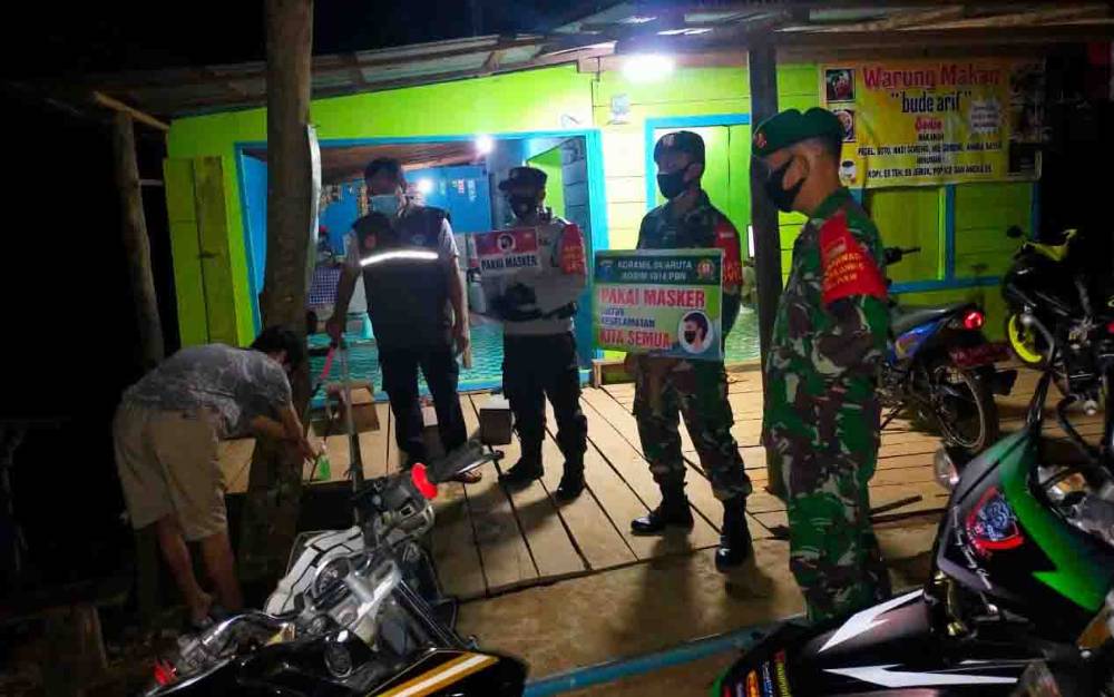 Tak Kenal Lelah, Aparat Gabungan di Aruta Terus Patroli Yustisi Siang dan Malam