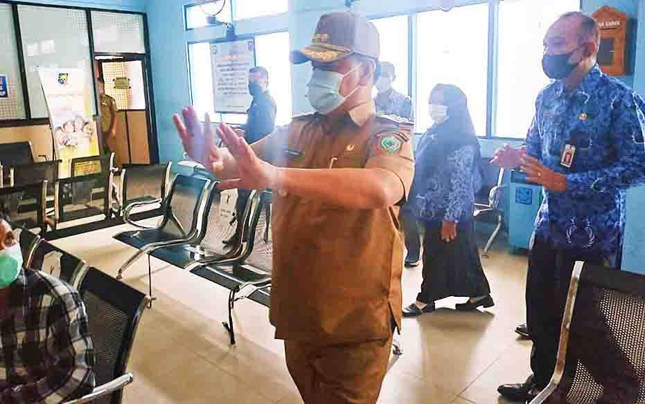 Bupati Kotim: Seluruh SOPD Harus Terapkan Protokol Kesehatan Covid-19 di Loby Pelayanan