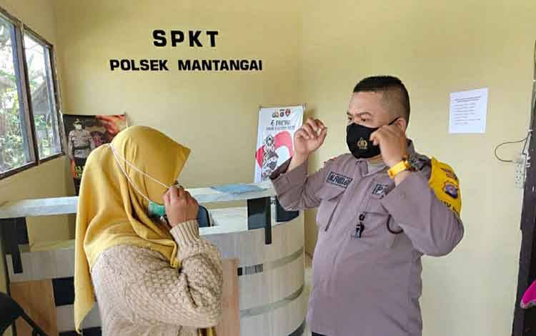 Pengunjung Mako Polsek Mantangai Diwajibkan Gunakan Masker dan Cuci Tangan