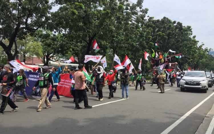 Ratusan Personel Gabungan Jaga Kawasan Kedubes AS
