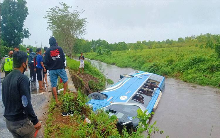 Polresta Palangka Raya Tetapkan Sopir Bus DAMRI Tersangka Kecelakaan