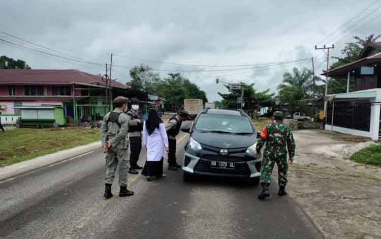 Pengendara Tidak Patuhi Protokol Kesehatan di Pembuang Hulu Diberi Teguran