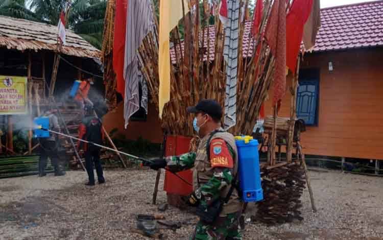 Satgas PPKM Sepang Kota Lakukan Penyemprotan Disinfektan di Kawasan Ritual Tiwah