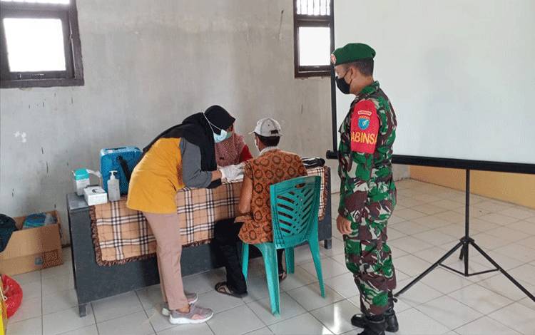 Rentan Terpapar Covid-19, Lansia di Sebuai Timur Mulai Divaksin