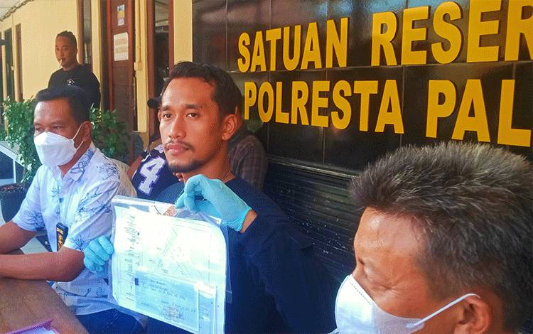 Polresta Palangka Raya Amankan Oknum Mantan Lurah dan Anaknya?
