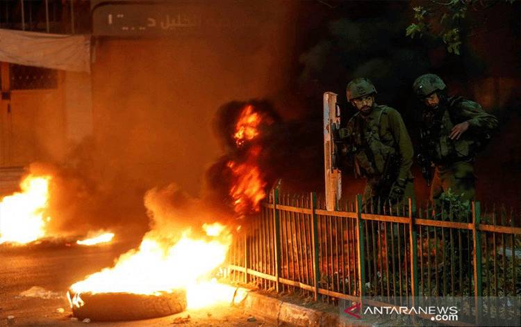 Israel Tangkap 23 Warga Palestina Dalam Penyerbuan di Tepi Barat