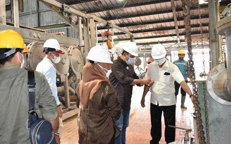 Belajar Pengolahan Produk Pertanian, Bupati Lamandau Datangi Perusahaan Tapioka di Lamteng