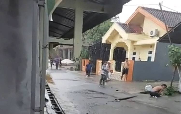 Bocah 9 Tahun Meninggal Terseret Arus Selokan