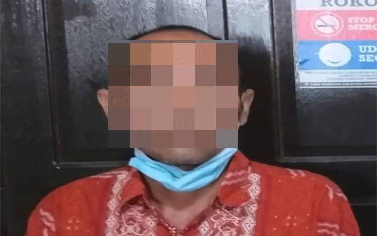 Karyawan Sawit Lakukan Pemanenan Sebagian Disembunyikan