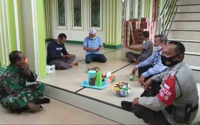 Babinsa Bukit Tunggal Komsos Bersama Warga Binaan