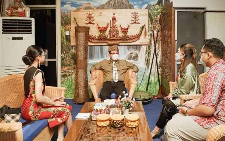 Rektor UPR Terima Miss Tourism Global Kalimantan Tengah