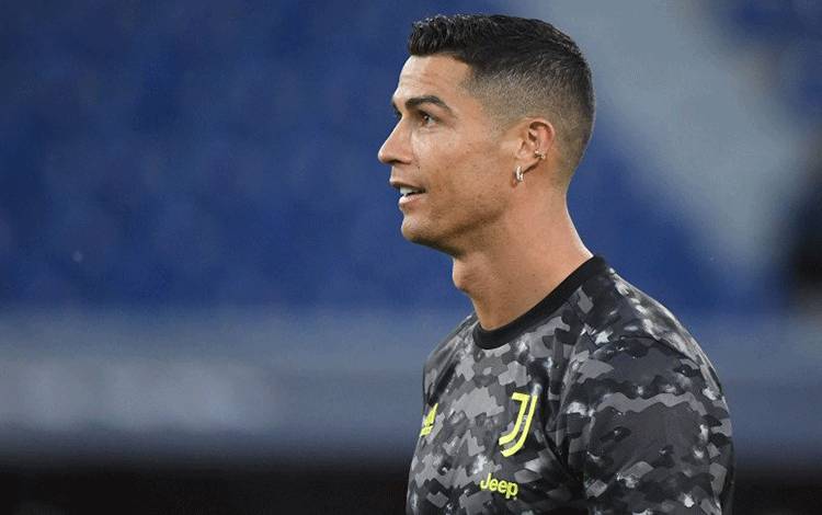 Mourinho Ajak Ronaldo Pindah ke Roma