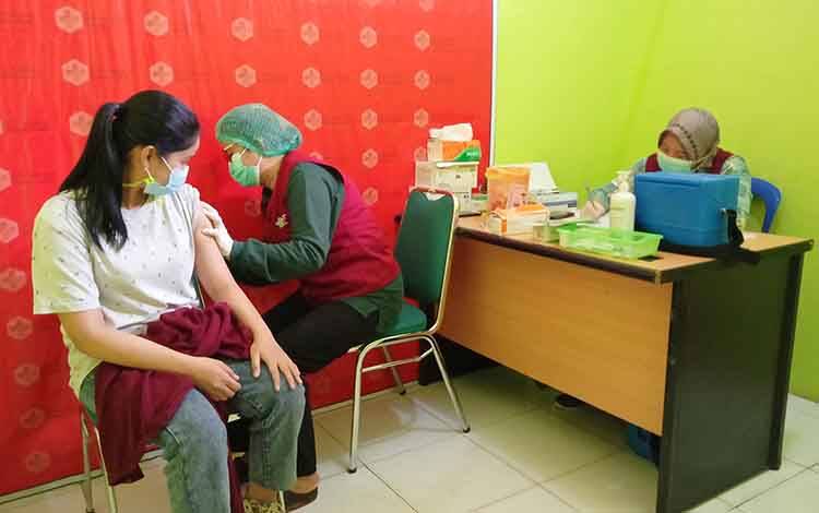 Puskesmas Tamiang Layang Layani Vaksinasi 5 Hari dalam Seminggu