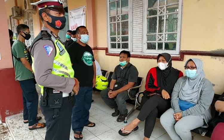 Satlantas Polres Seruyan Gugah Kesadaran Warga Taati Prokes