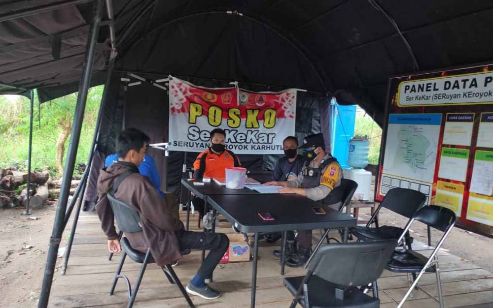 Personel Gabungan Siaga di Posko Serkekar