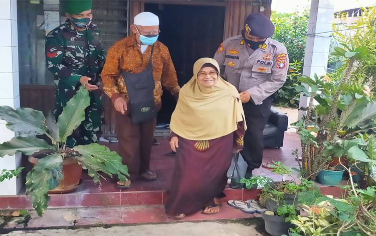 Antar Jemput Lansia Jadi Upaya untuk Percepatan Vaksinasi Covid-19 di Kotim