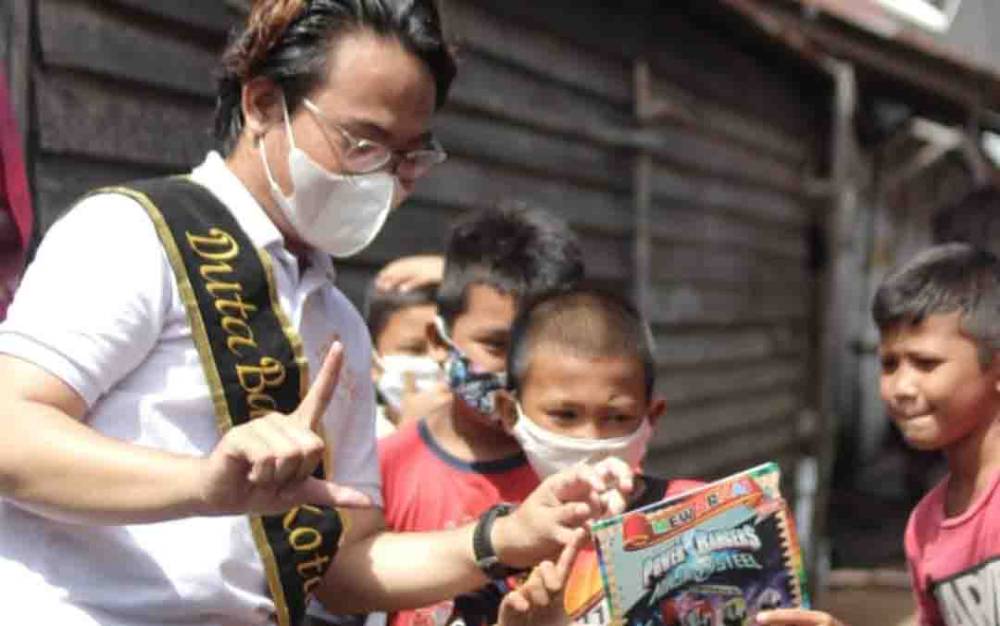 Berbagi Buku di Hari Lahirnya Pancasila