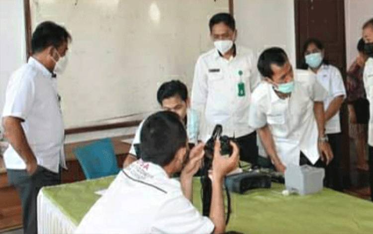 Disdukcapil Kapuas Jemput Bola Rekam KTP-El di Rumah Singgah Loka Bina Karya