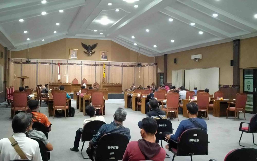 Tuntutan Plasma Warga di PT BSP Dirapatkan di DPRD Kotim