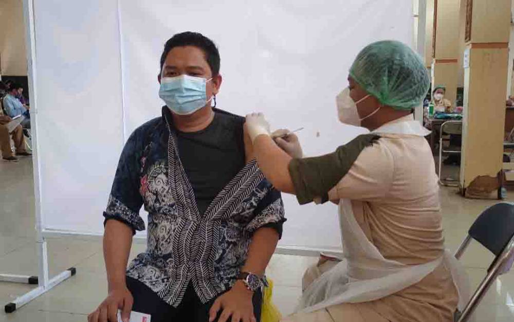 Vaksinasi Guru Diharapkan Rampung Sebelum Pembelajaran Tatap Muka