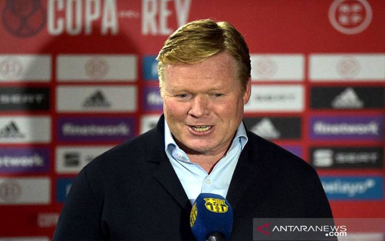 Laporta Pastikan Koeman Tetap Latih Barca Musim Depan