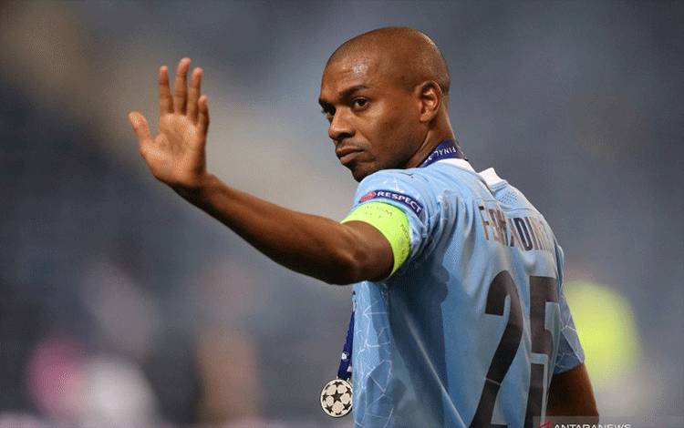 Fernandinho Masuk Daftar Pemain Akan Dilepas Manchester City
