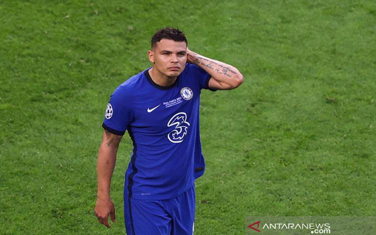 Chelsea Perpanjang Kontrak Olivier Giroud dan Thiago Silva