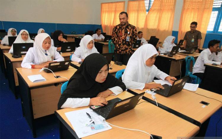 56 Ribu Guru Madrasah Belum Bergelar S1
