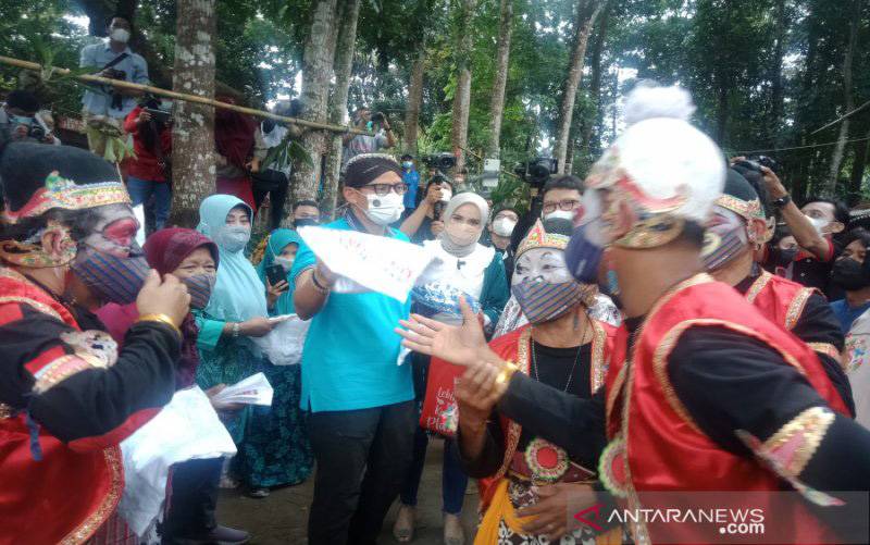 Menparekraf akan Tegur Oknum Pelaku Wisata Rugikan Wisatawan