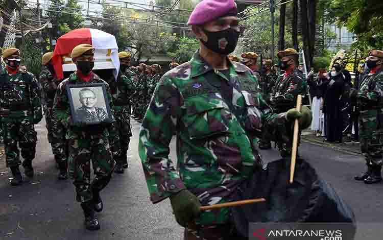 Pengabdian Mochtar Kusumaatmadja Jadi Teladan Bagi Indonesia