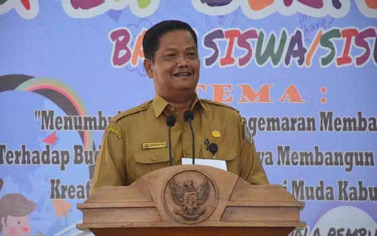 Sekda Seruyan Ajak Masyarakat Kunjungi Perpustakaan