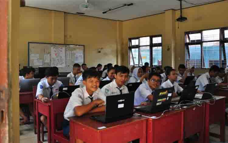 Satgas Covid-19: Kemendikbudristek dan Kemenag Telah Luncurkan Panduan Pembelajaran Tatap Muka