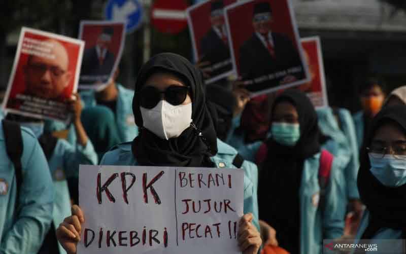 Pengamat Nilai Manuver Novel Baswedan dkk Politis dan Janggal
