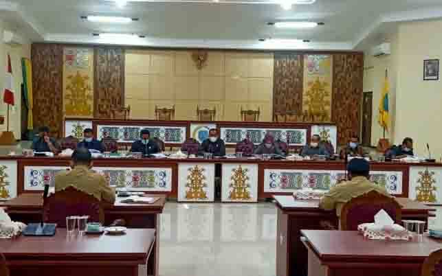 Rapat Pembahasan Raperda Pembentukan Desa Batu Slipi Hanya Dihadiri 8 Anggota DPRD Lamandau