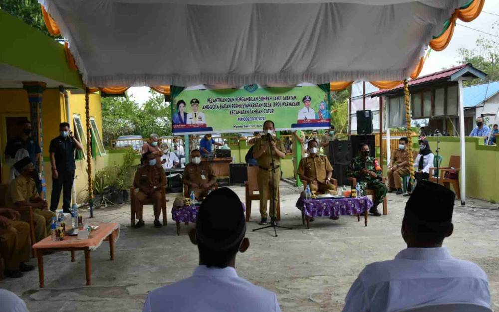 Ini Pesan Bupati Kapuas Kepada Anggota BPD Desa Warna Sari yang Dilantik