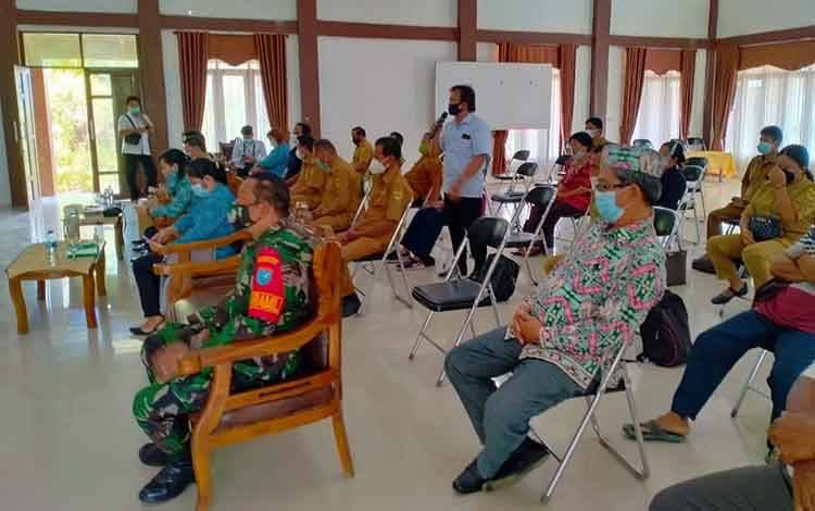 Koramil Kahayan Hulu Utara Dukung Pembangunan Listrik Desa
