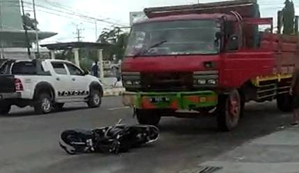 Pengendara Motor Meninggal Seusai Terlibat Kecelakaan dengan Truk