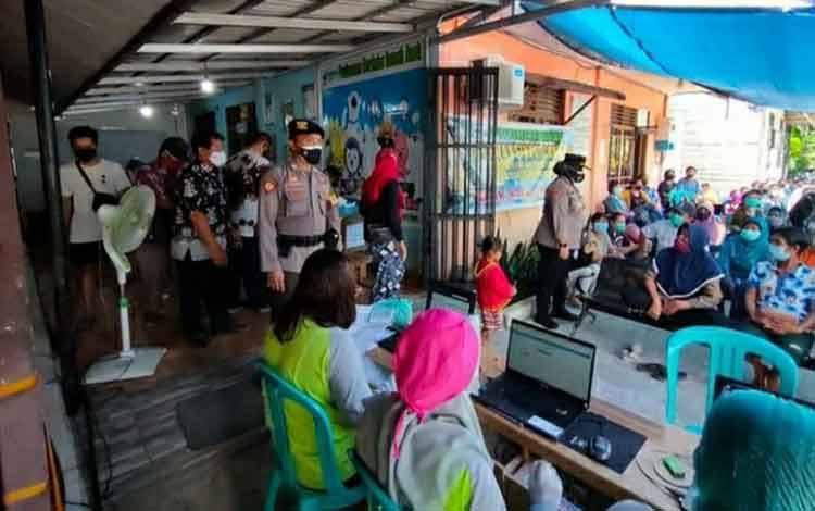 Vaksinasi Lansia di Kapuas Hilir Disambut Antusias