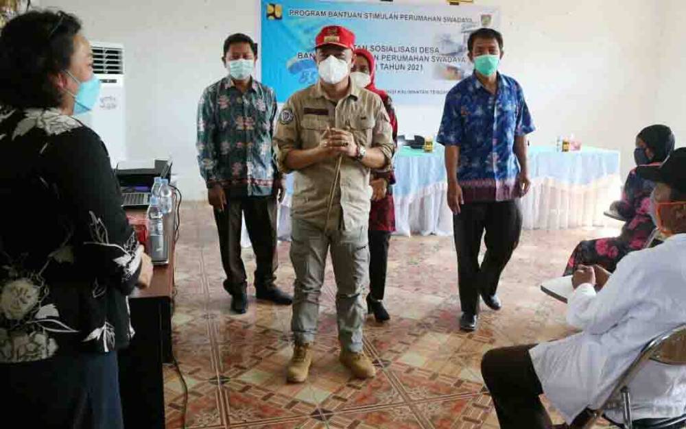 Bupati Seruyan Minta Warga Desa Pematang Panjang Sukseskan Vaksinasi Covid-19