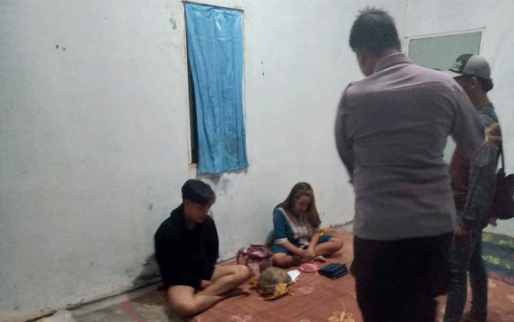 Suami Gerebek Istri Selingkuh di Katingan
